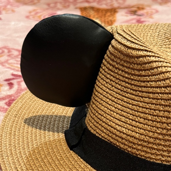 Mickey Mouse Fedora - Picture 3 of 4